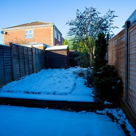 Oasis Place Northampton Dış mekan fotoğraf