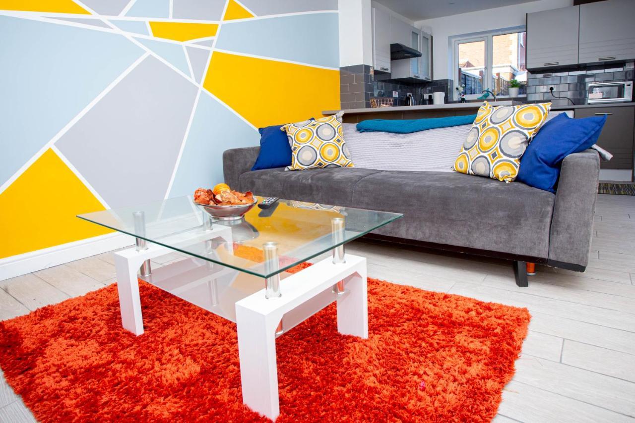 Oasis Place Northampton Dış mekan fotoğraf