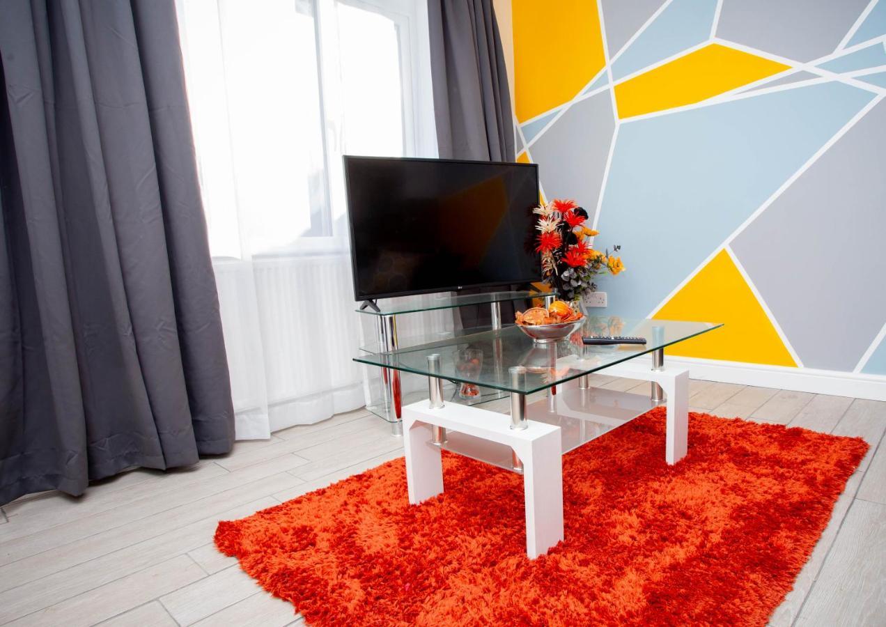 Oasis Place Northampton Dış mekan fotoğraf