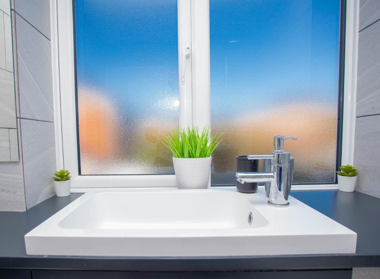 Oasis Place Northampton Dış mekan fotoğraf