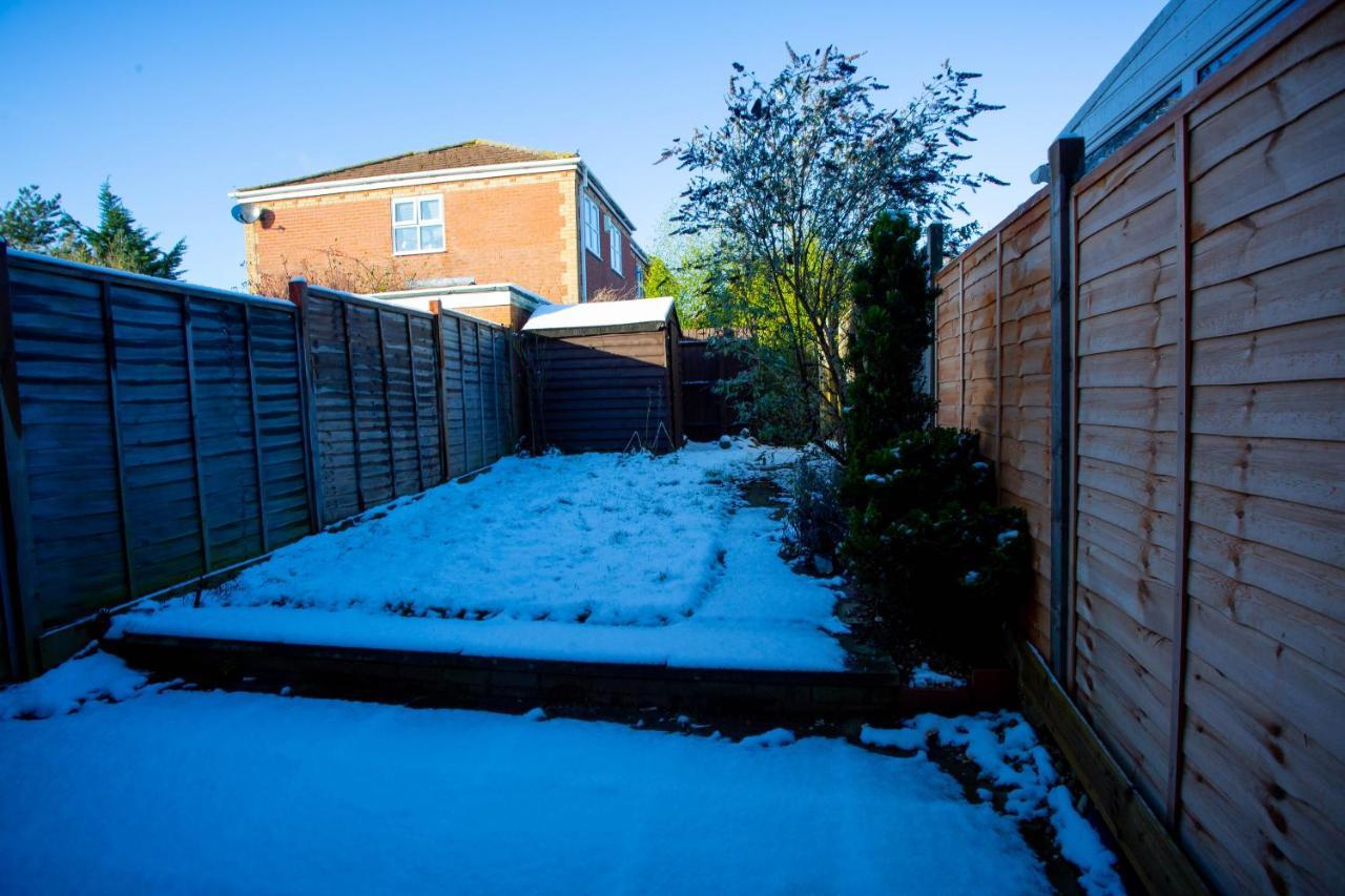 Oasis Place Northampton Dış mekan fotoğraf